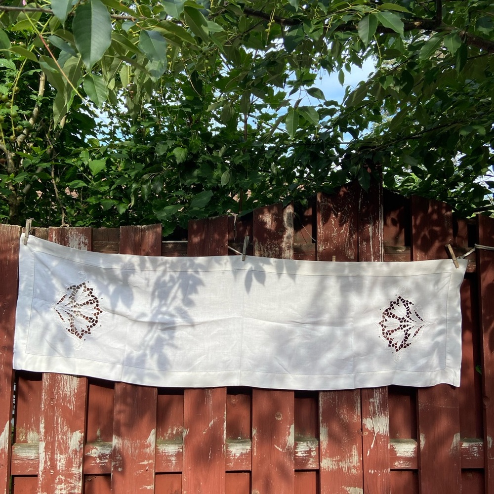 Embroidered Linen Tulip Cut Out Table Runner